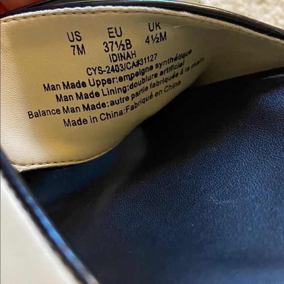 DKNY Idinah Double Strap Foot Bed Slide Sandals - Picture 5 of 5